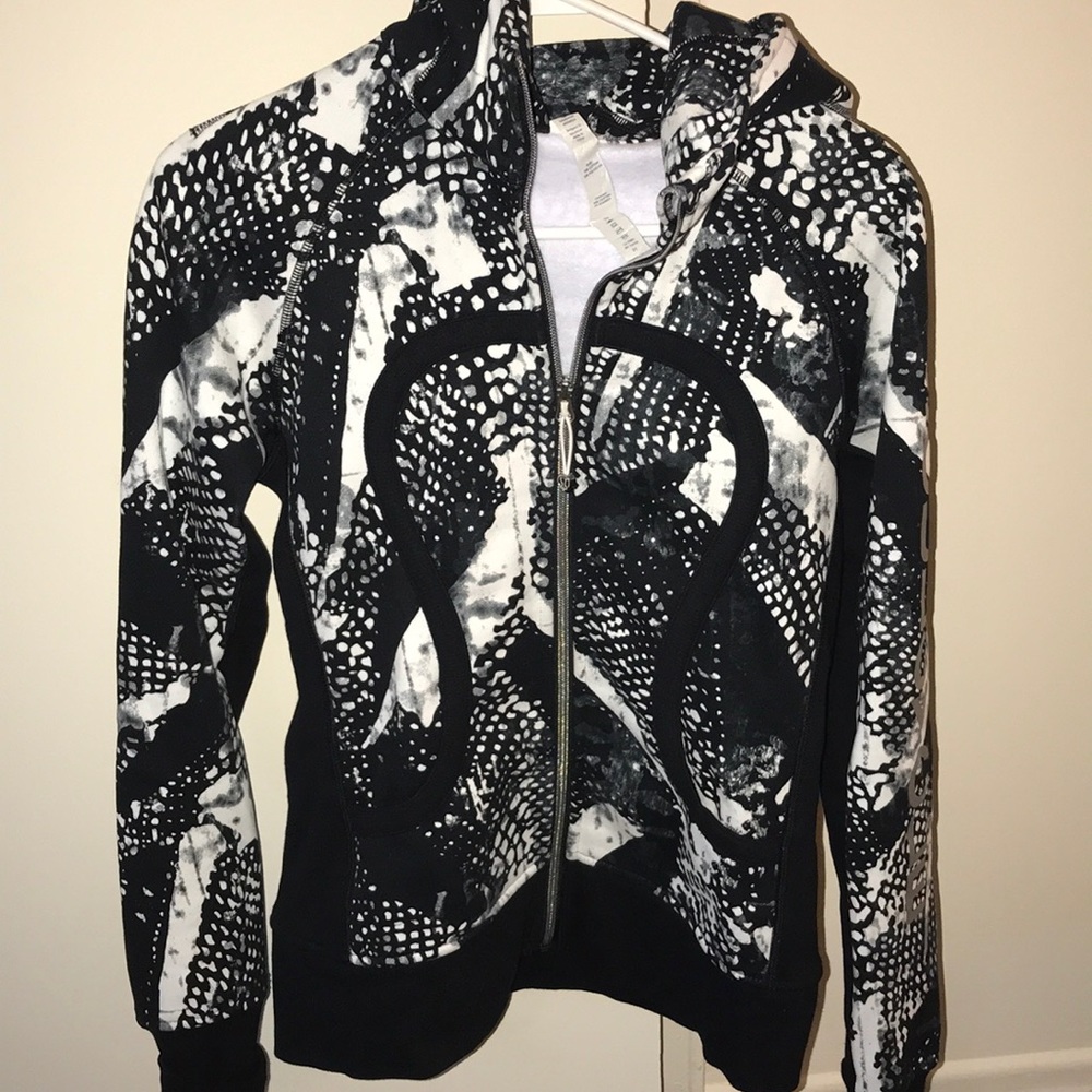 LULULEMON zip up sweatshirt